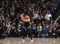 乐鱼体育平台-吉米巴特勒引发追梦格林嘲讽风波